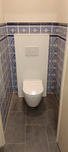 L'installation sanitaire toilettes à Rochefort